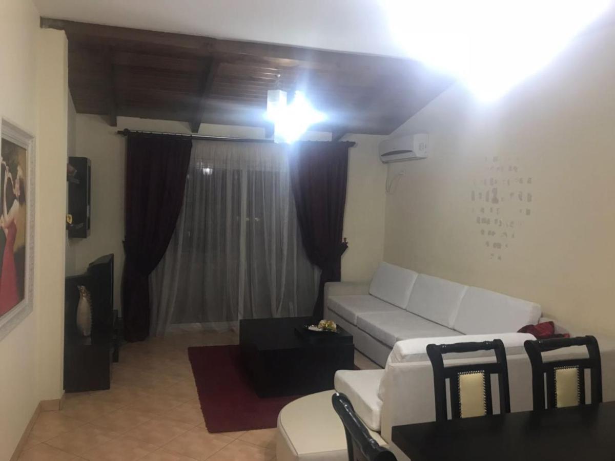 Apartment Lovely 2 Bedroom